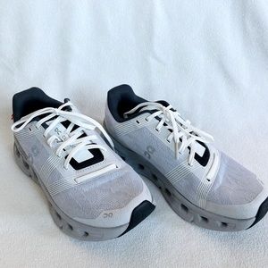 ON running Cloudgo 7.5 white